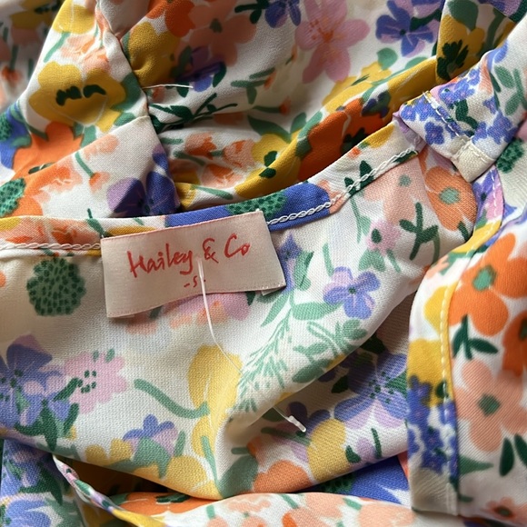 Boutique Hailey & Co Floral Babydoll Dress - Picture 3 of 3
